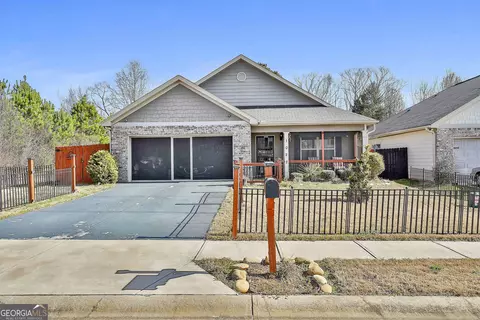 1022 Serene Lake Dr, Griffin, GA 30223