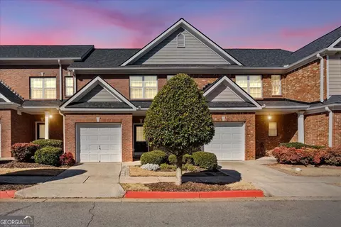 1799 Willow Branch Ln, Kennesaw, GA 30152
