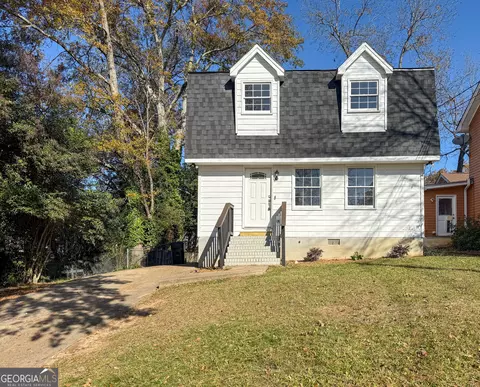 239 E Doyle St, Toccoa, GA 30577