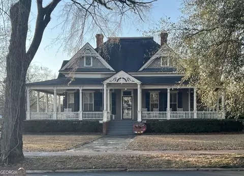 702 Bellevue Ave, Dublin, GA 31021