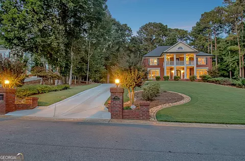 300 Broadmoor Dr, Fayetteville, GA 30215