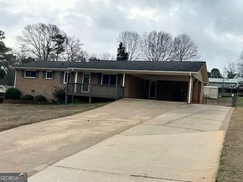 4642 Elmhurst Dr, Douglasville, GA 30135