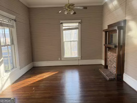 Living - 315 Pine Ave, Pinehurst, GA 31070 photo 4 of 4