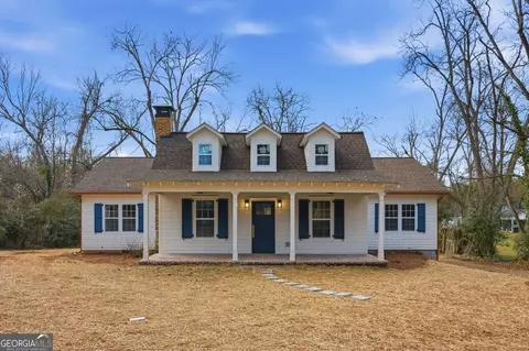 1107 Asbury St, Oxford, GA 30054