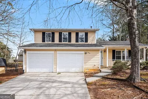 10338 Canyon Trl, Jonesboro, GA 30238