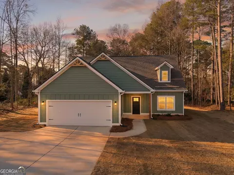 422 Maddox Rd, Griffin, GA 30224
