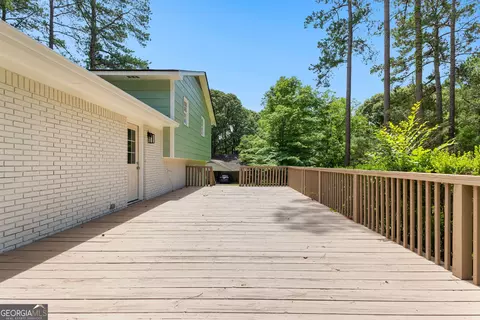 Exterior - 223 Pinehaven Dr, Lagrange, GA 30240 photo 2 of 4