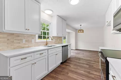 Kitchen - 223 Pinehaven Dr, Lagrange, GA 30240 photo 1 of 1