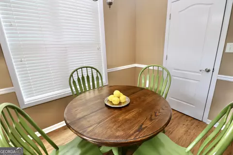 Dining - 190 Roundtree Way, Williamson, GA 30292 photo 8 of 8