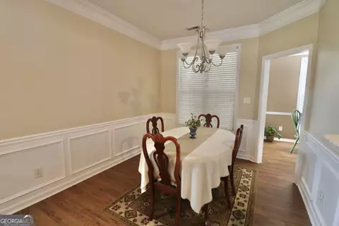 Dining - 190 Roundtree Way, Williamson, GA 30292 photo 3 of 8