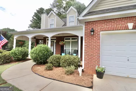Exterior - 190 Roundtree Way, Williamson, GA 30292 photo 3 of 22
