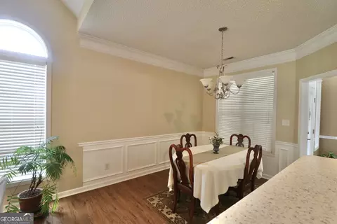 Dining - 190 Roundtree Way, Williamson, GA 30292 photo 2 of 8