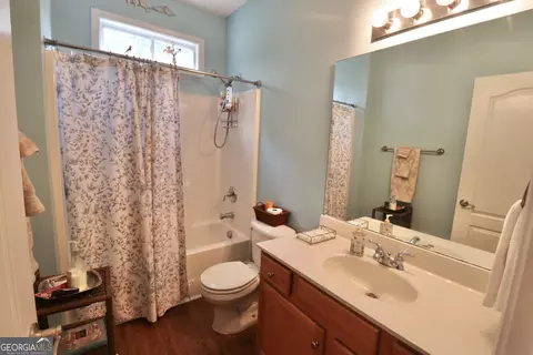 Bath - 190 Roundtree Way, Williamson, GA 30292 photo 6 of 6