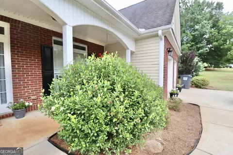 Exterior - 190 Roundtree Way, Williamson, GA 30292 photo 8 of 22