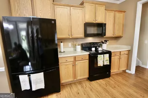Kitchen - 190 Roundtree Way, Williamson, GA 30292 photo 1 of 4