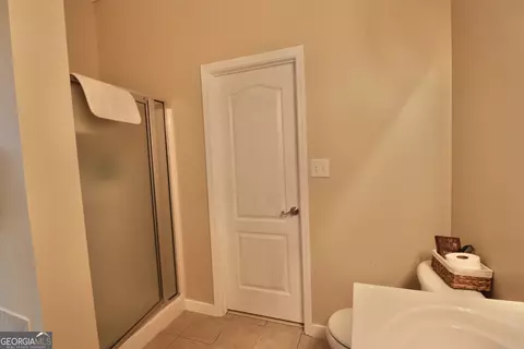 Bath - 190 Roundtree Way, Williamson, GA 30292 photo 2 of 6