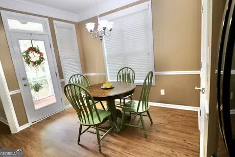 Dining - 190 Roundtree Way, Williamson, GA 30292 photo 5 of 8