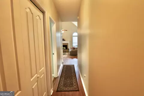 Entry Way - 190 Roundtree Way, Williamson, GA 30292 photo 5 of 8