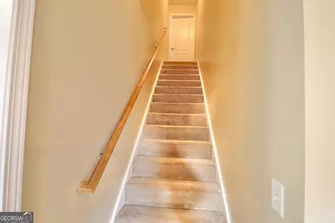 Entry Way - 190 Roundtree Way, Williamson, GA 30292 photo 7 of 8