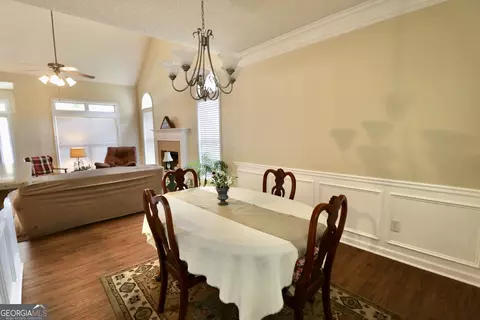 Dining - 190 Roundtree Way, Williamson, GA 30292 photo 1 of 8