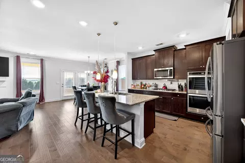 Kitchen - 419 Beachview Rd, Hampton, GA 30228 photo 3 of 3