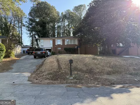 2732 Oldknow Dr NW, Atlanta, GA 30318