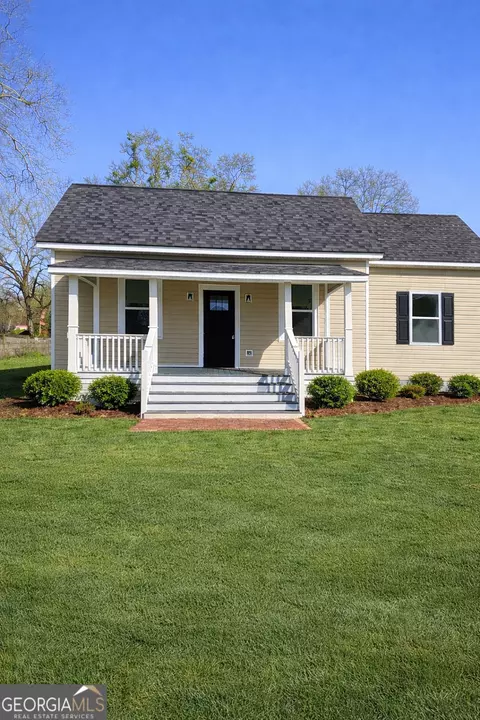 6102 Worsham St NE, Covington, GA 30014