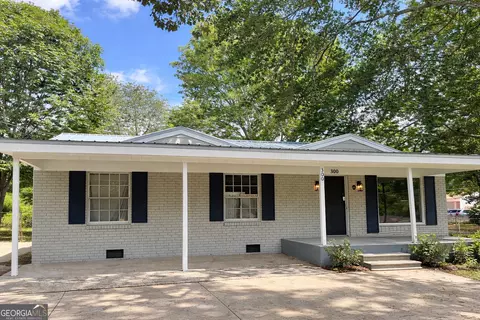 300 Martin Cir, Athens, GA 30601