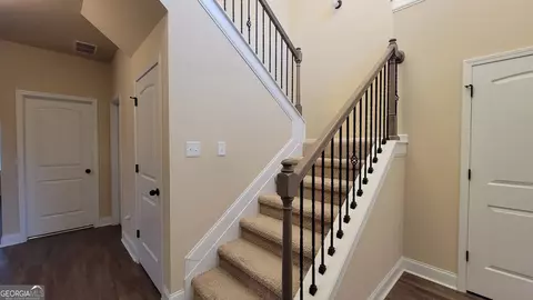 Entry Way - 5652 Laney Dr, Rex, GA 30273 photo 6 of 18