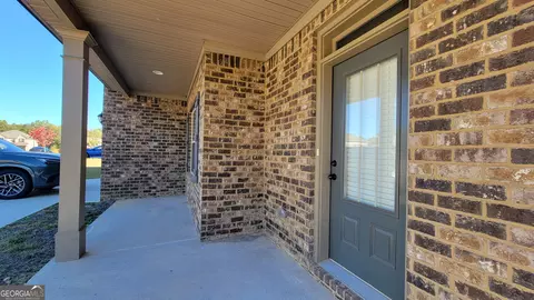 Exterior - 5652 Laney Dr, Rex, GA 30273 photo 1 of 4