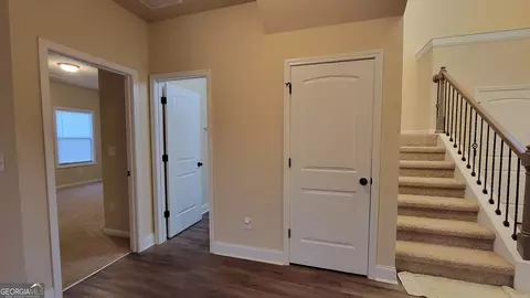 Entry Way - 5652 Laney Dr, Rex, GA 30273 photo 4 of 18