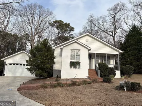 303 Winchester Ct, Dublin, GA 31021