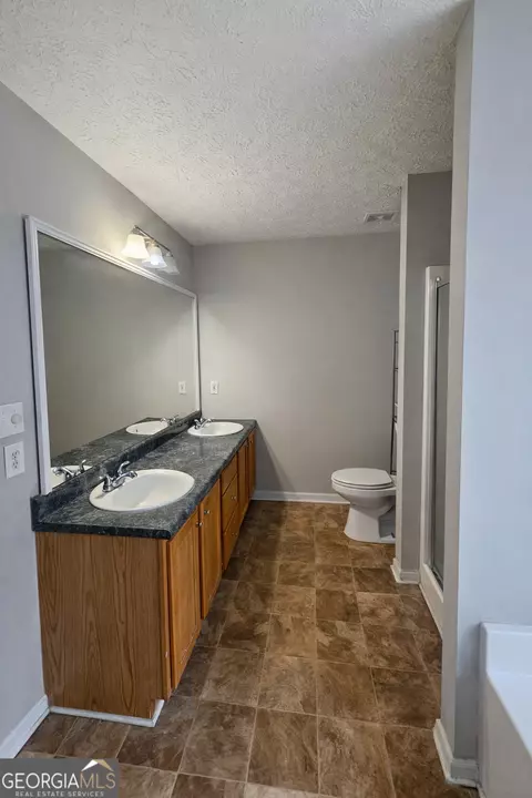 Bath - 145 Brighton Dr, Covington, GA 30016 photo 1 of 2