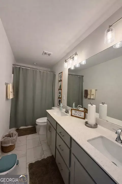 Bath - 4355 Cornwall Dr, Forsyth, GA 31029 photo 4 of 4