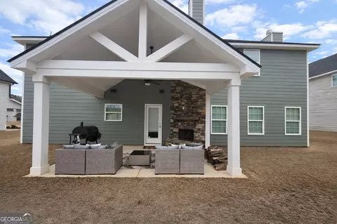 Exterior - 4355 Cornwall Dr, Forsyth, GA 31029 photo 2 of 5