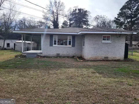 2418 26th Ave SW, Lanett, AL 36863