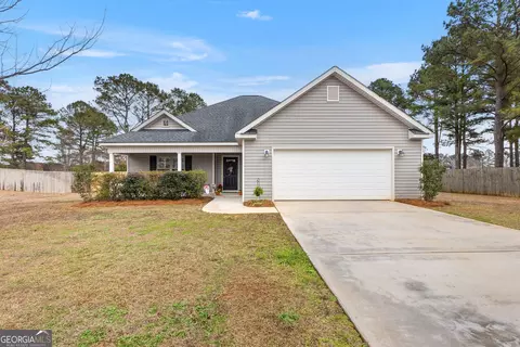 102 Steerwood Trl, Perry, GA 31069