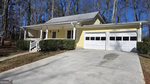 4573 SE North Woodlake Ln, Conyers, GA 30013