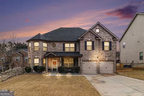 622 Stream Ct, Fairburn, GA 30213