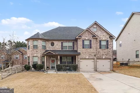 Exterior - 622 Stream Ct, Fairburn, GA 30213 photo 2 of 11