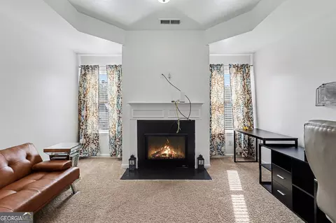Living - 622 Stream Ct, Fairburn, GA 30213 photo 4 of 4