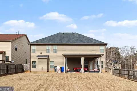 Exterior - 622 Stream Ct, Fairburn, GA 30213 photo 9 of 11