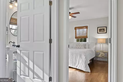 Entry Way - 555 Hubbard Rd, Carnesville, GA 30521 photo 4 of 5
