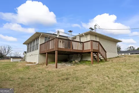 Exterior - 555 Hubbard Rd, Carnesville, GA 30521 photo 6 of 16