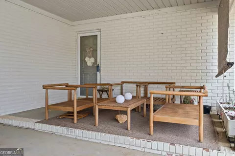 Exterior - 555 Hubbard Rd, Carnesville, GA 30521 photo 7 of 16