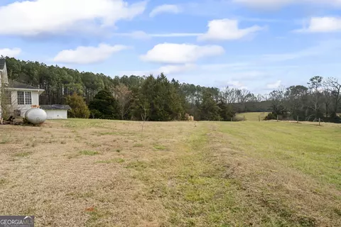 Exterior - 555 Hubbard Rd, Carnesville, GA 30521 photo 12 of 16