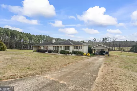 Exterior - 555 Hubbard Rd, Carnesville, GA 30521 photo 14 of 16