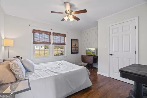 Bedroom - 555 Hubbard Rd, Carnesville, GA 30521 photo 6 of 8