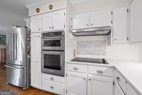 Kitchen - 555 Hubbard Rd, Carnesville, GA 30521 photo 6 of 6