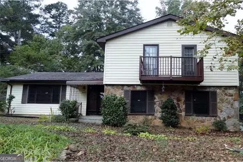 6883 Creekmoor Ln, Riverdale, GA 30296